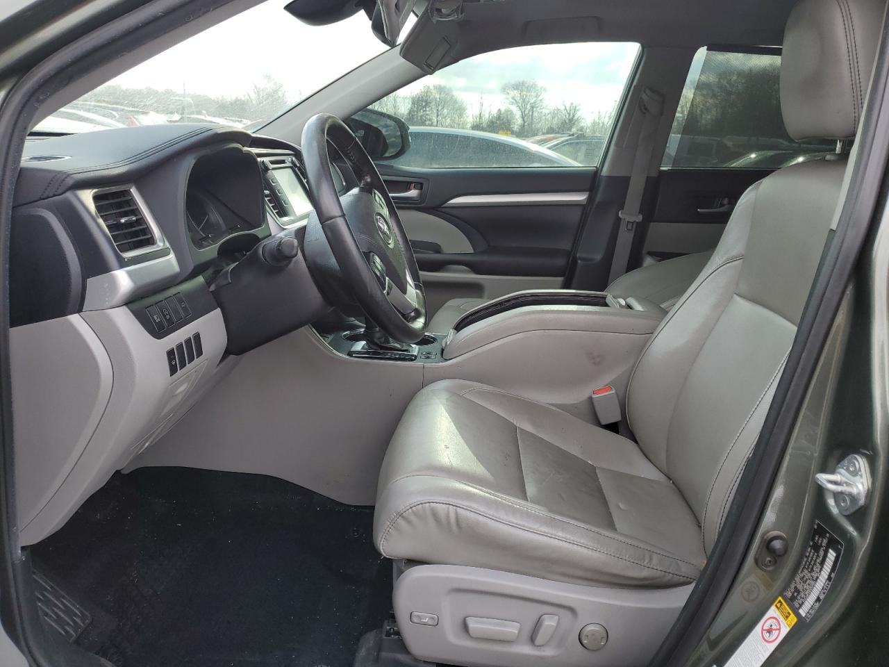 2019 Toyota Highlander - Image 7