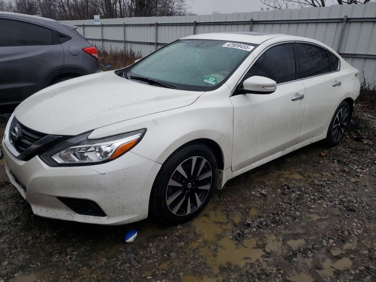 2017 Nissan Altima - Image 1