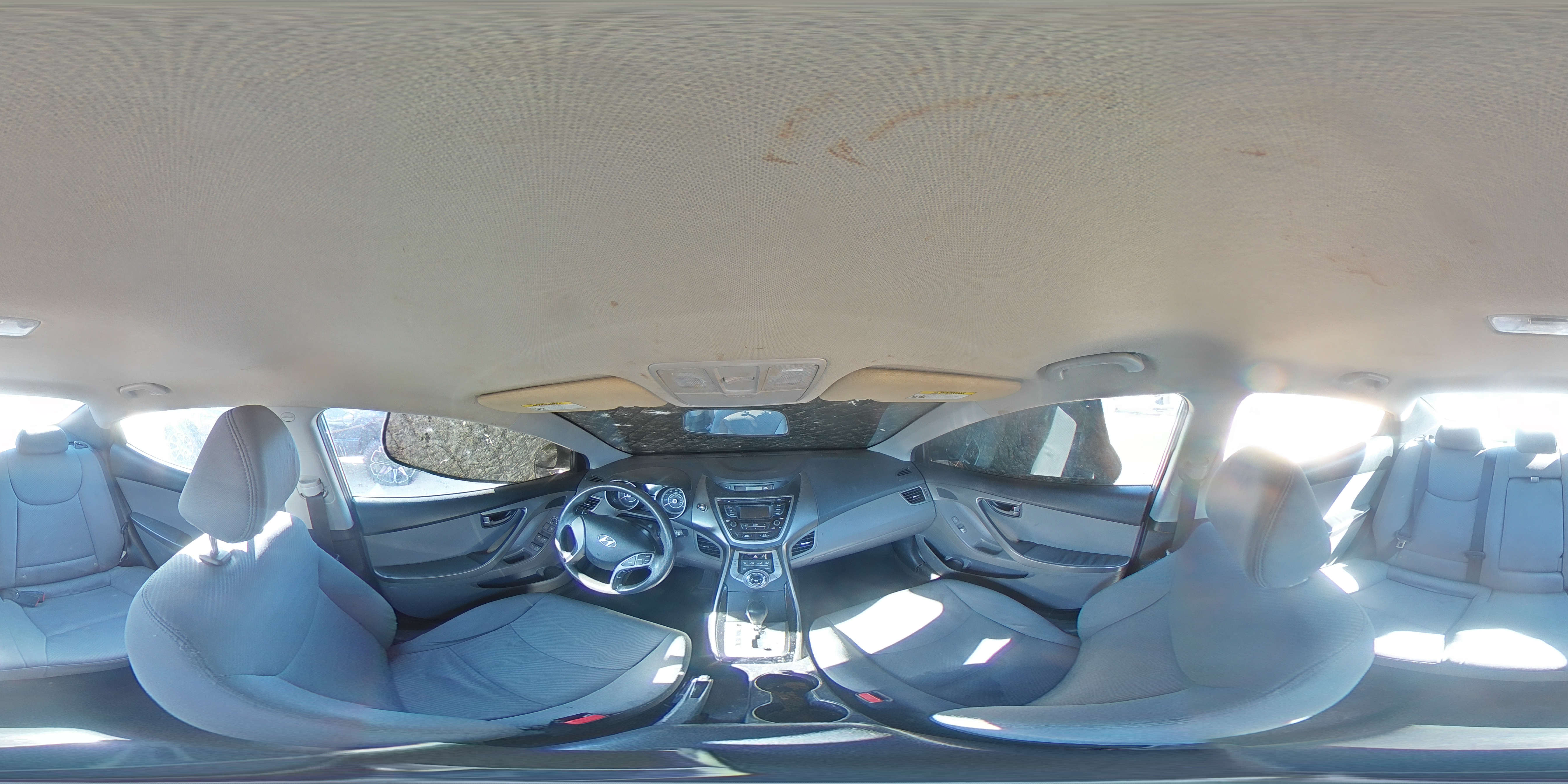 2013 Hyundai Elantra - Image 12