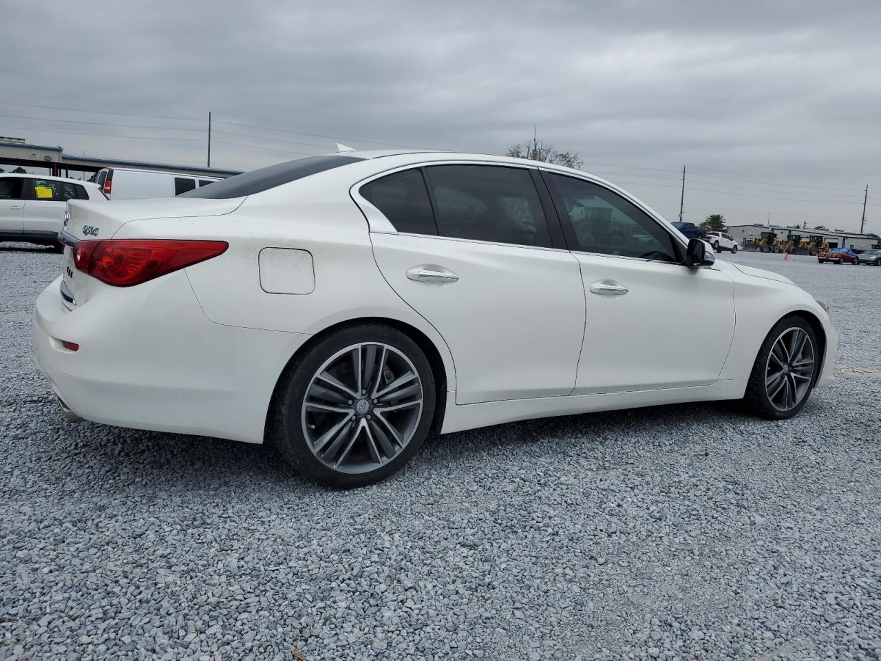 VIN JN1AV7AP0EM692306 2014 INFINITI Q50 no.3