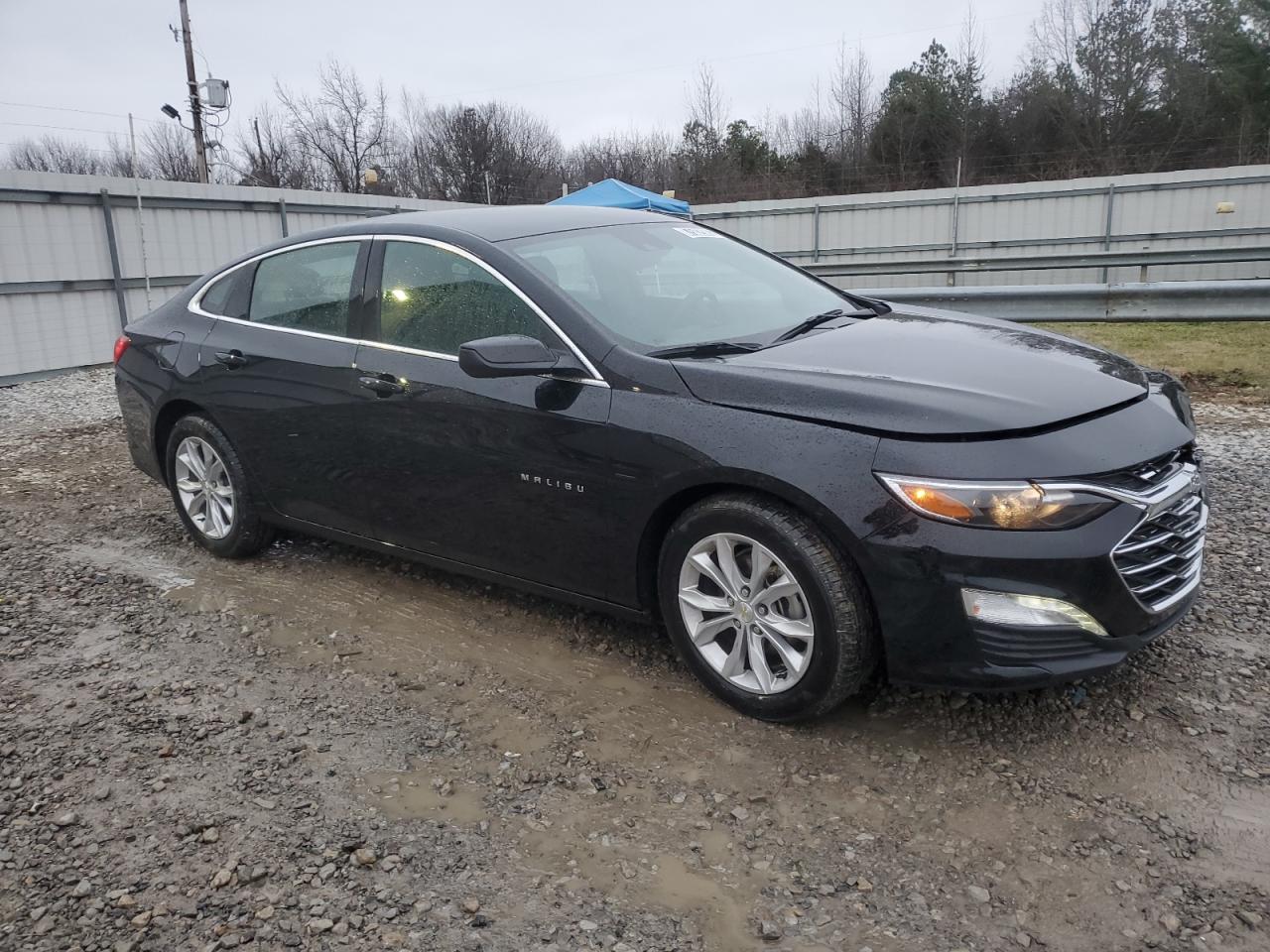 2023 Chevrolet Malibu - Image 4