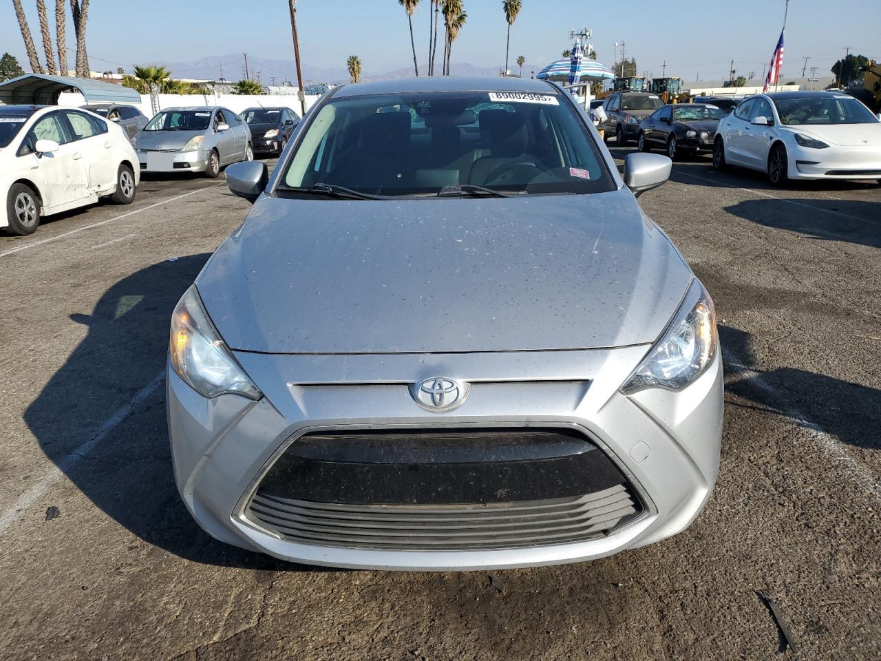 2017 Toyota Yaris - Image 5