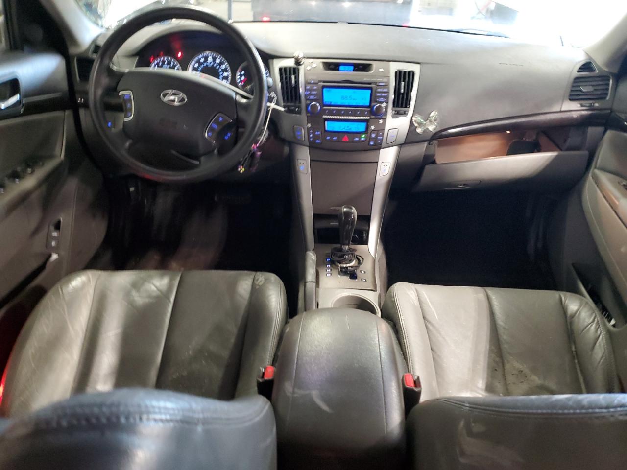 2009 Hyundai Sonata - Image 8