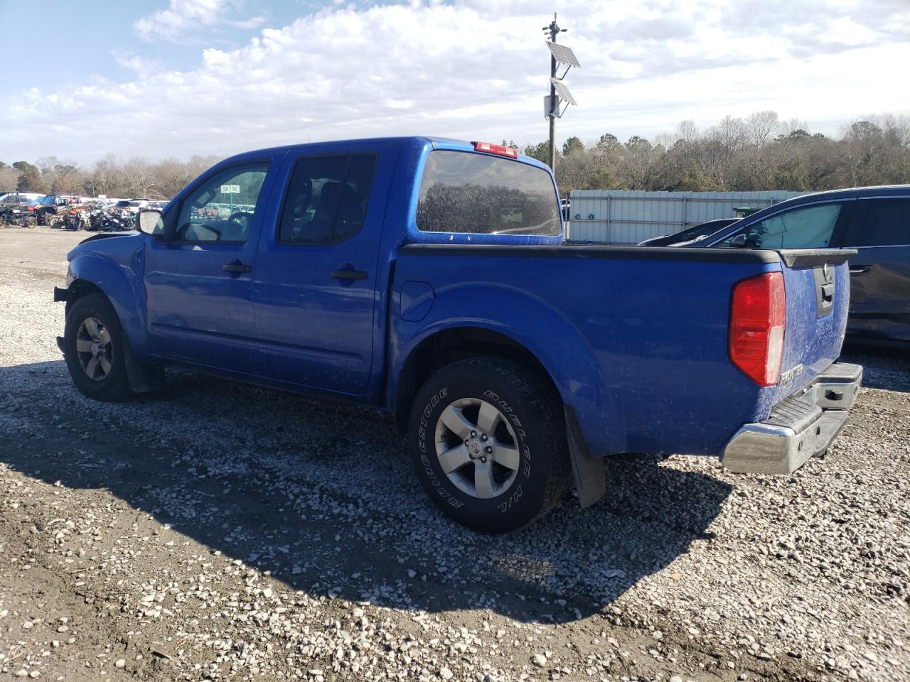 2013 Nissan Navara (Frontier) - Image 2