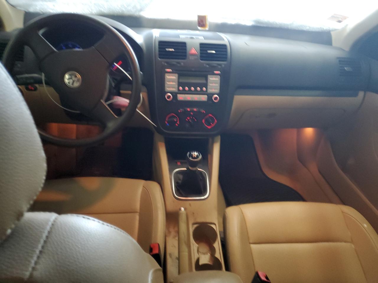2007 Volkswagen Jetta - Image 8