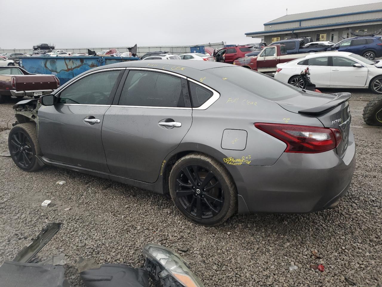 2017 Nissan Altima - Image 2
