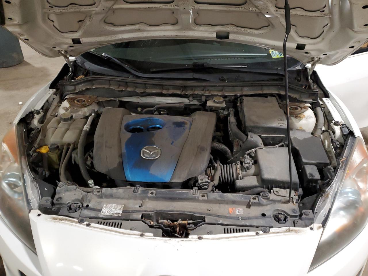 2012 Mazda 3 - Image 11