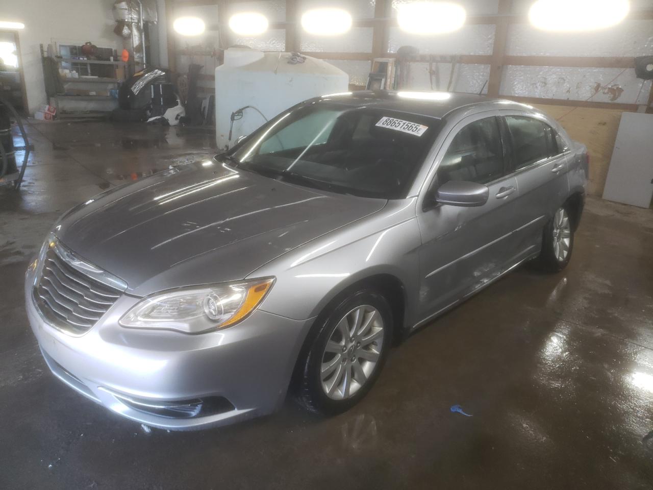 2013 Chrysler 200 - Image 1
