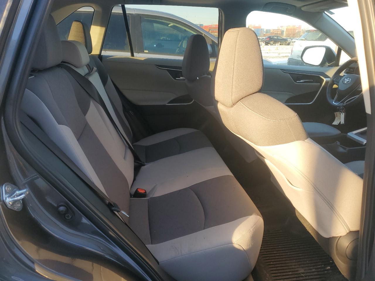 2022 Toyota RAV 4 - Image 11