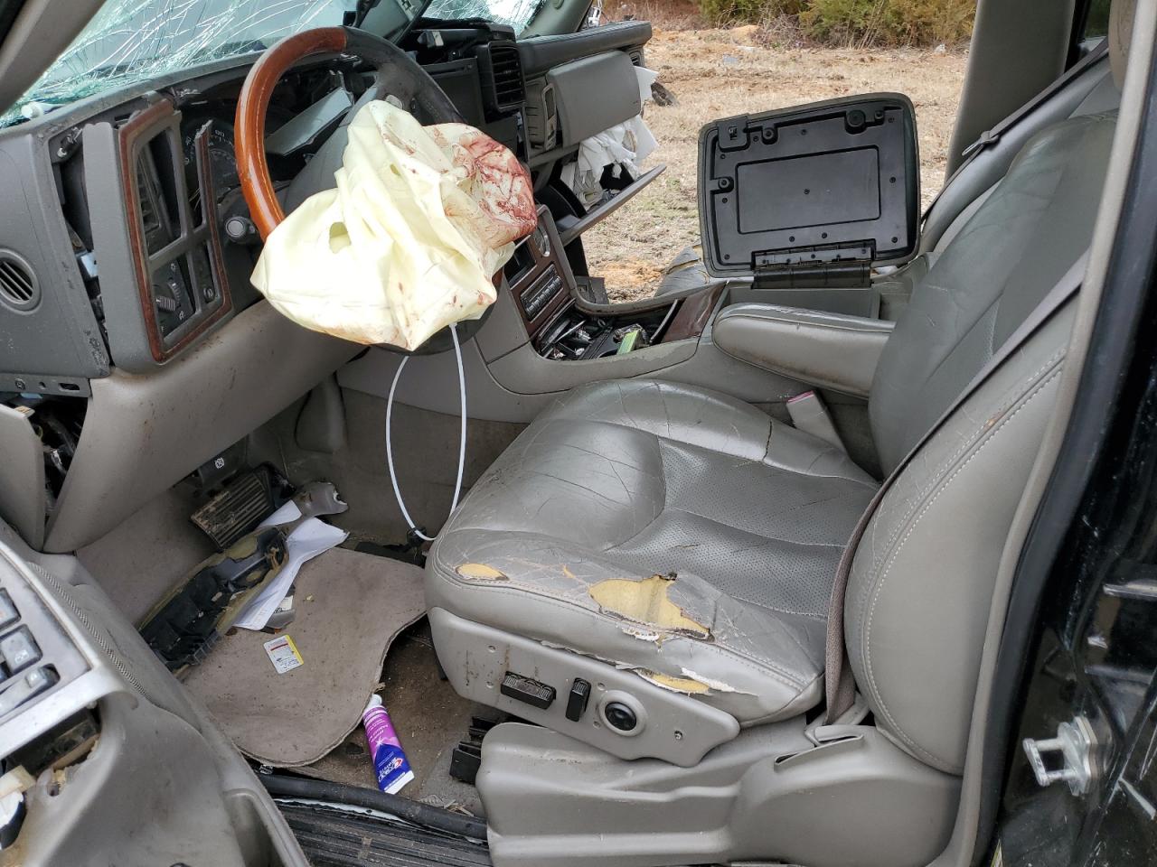 2005 Cadillac Escalade - Image 7