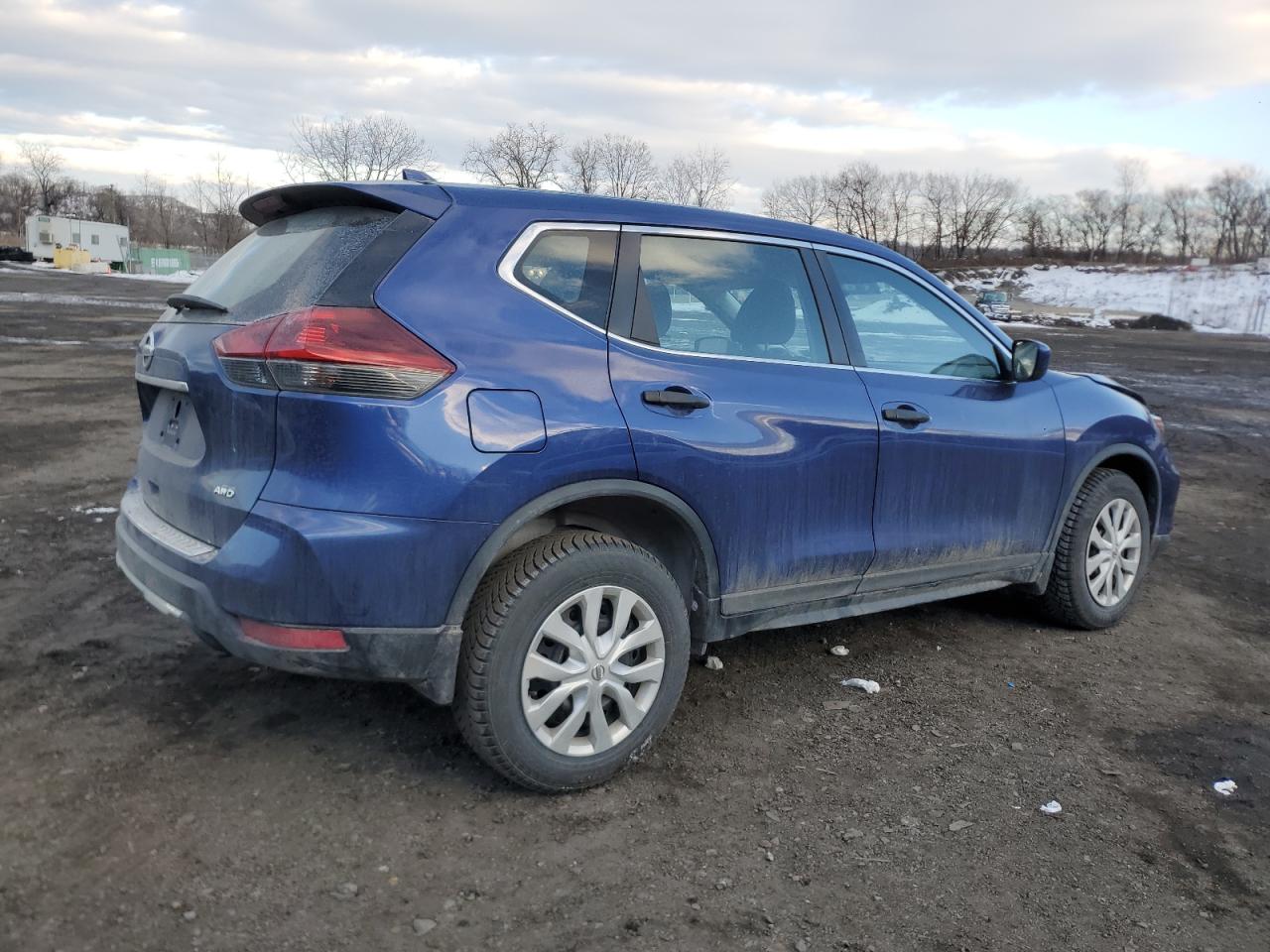 2018 Nissan Rogue - Image 3