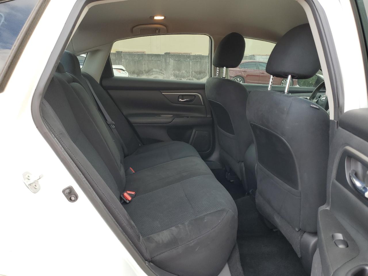 2015 Nissan Altima - Image 10