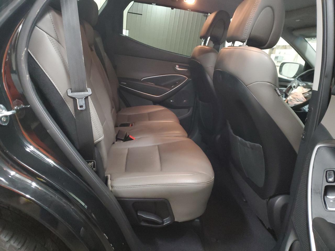 2018 Hyundai Santa Fe - Image 11