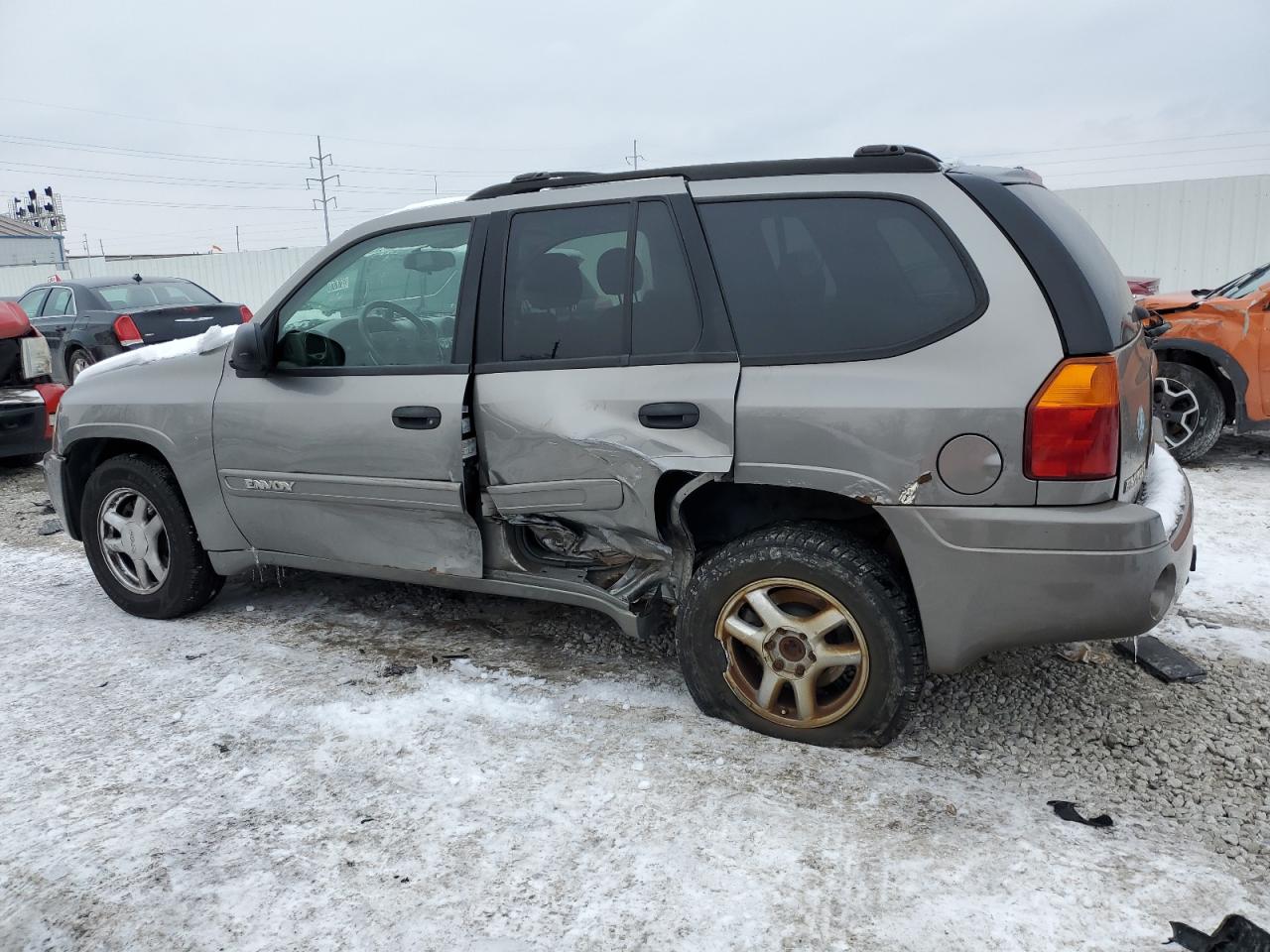 2005 GMC Envoy - Image 2