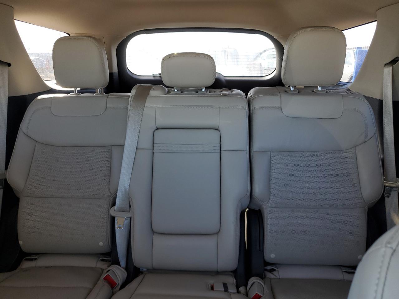 2021 Ford Explorer - Image 10
