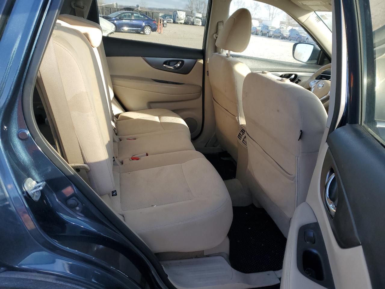 2015 Nissan Rogue - Image 10