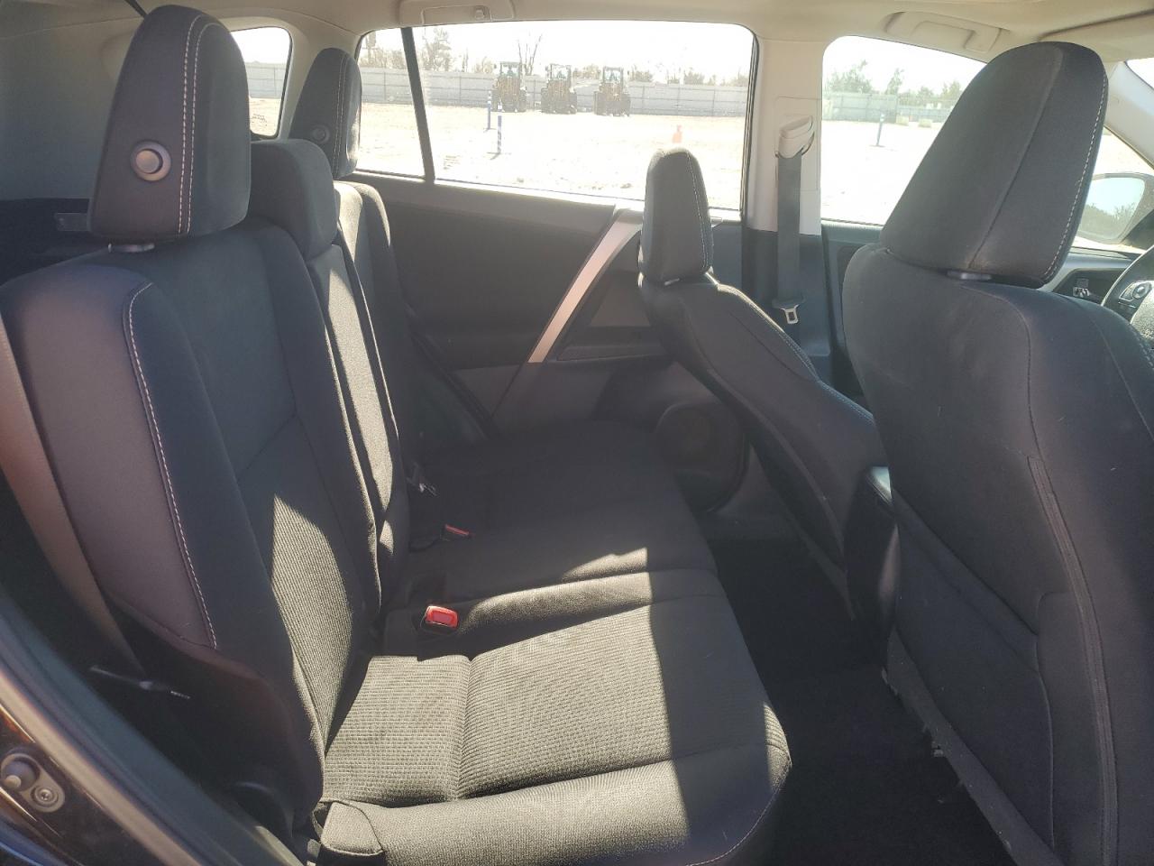 2014 Toyota RAV 4 - Image 12
