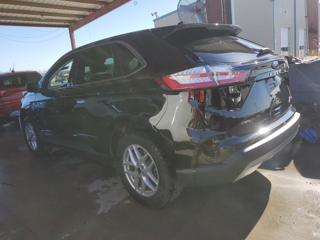 2023 Ford Edge - Image 2