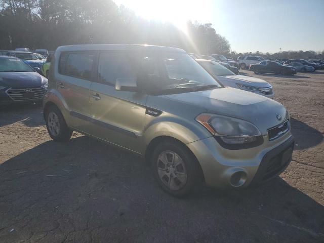  KIA SOUL 2013 Зеленый