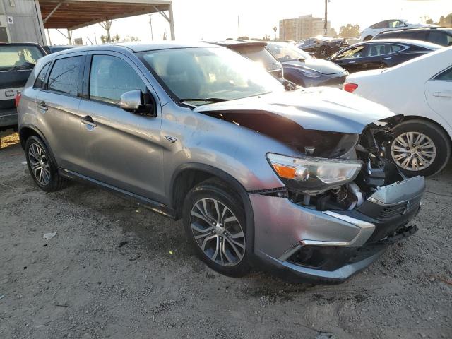  MITSUBISHI OUTLANDER 2016 Srebrny