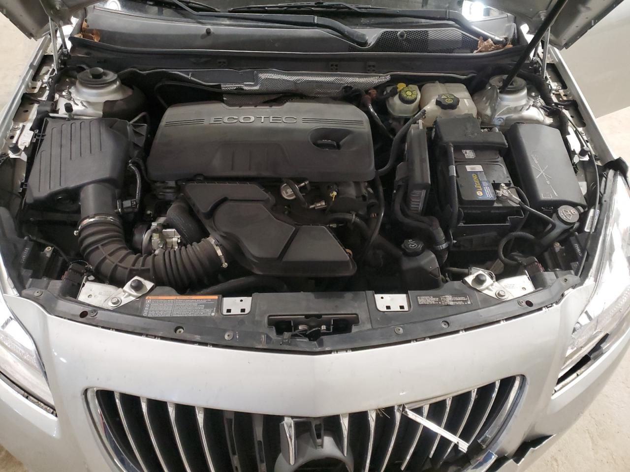 2011 Buick Regal - Image 11