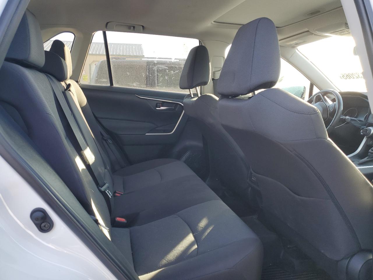 2022 Toyota RAV 4 - Image 11