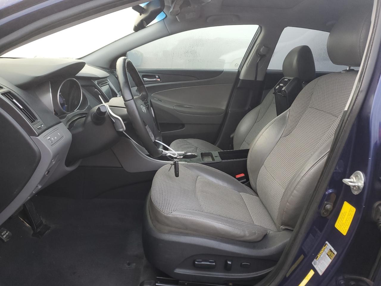 2012 Hyundai Sonata - Image 7