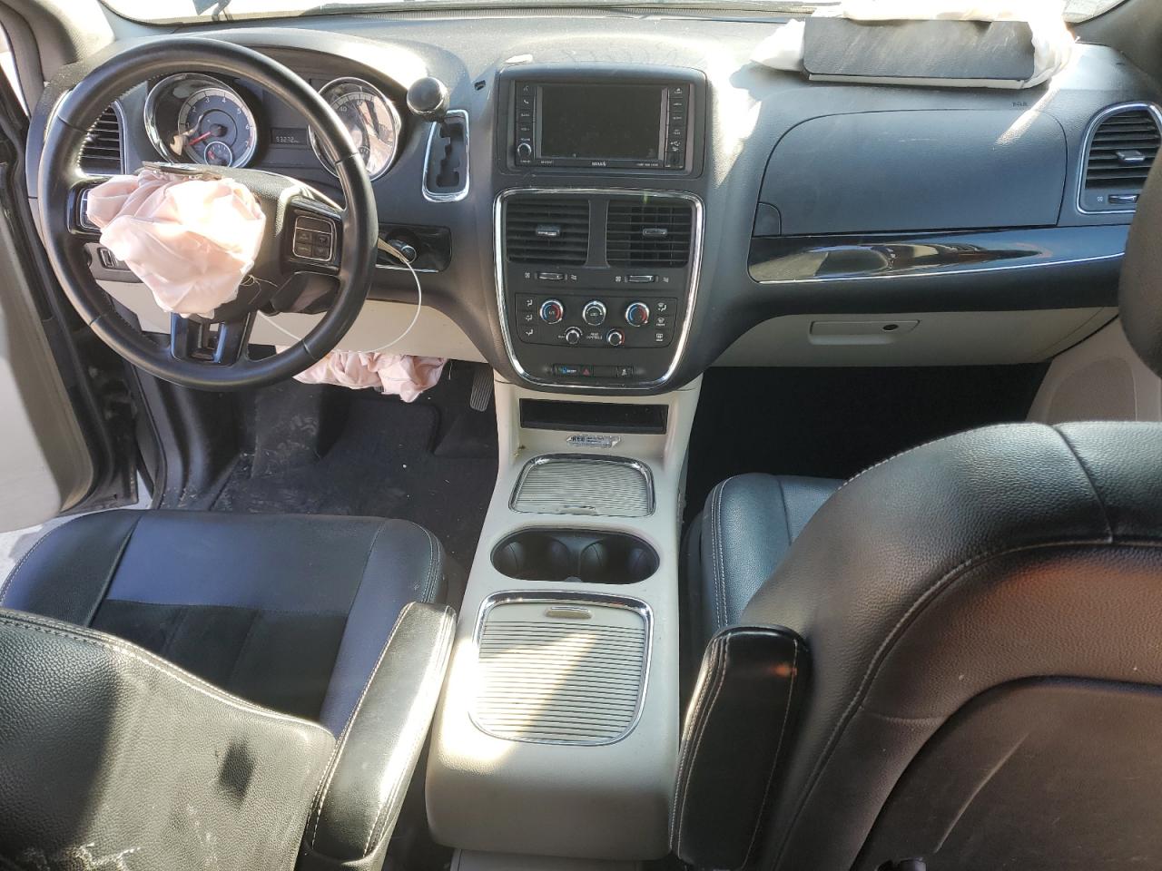 2018 Dodge Caravan - Image 8
