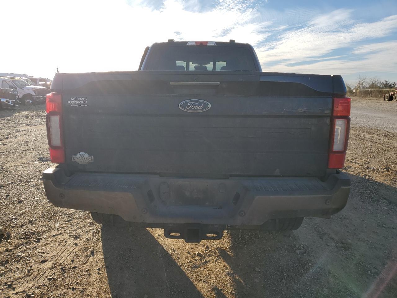 2022 Ford F350 - Image 6
