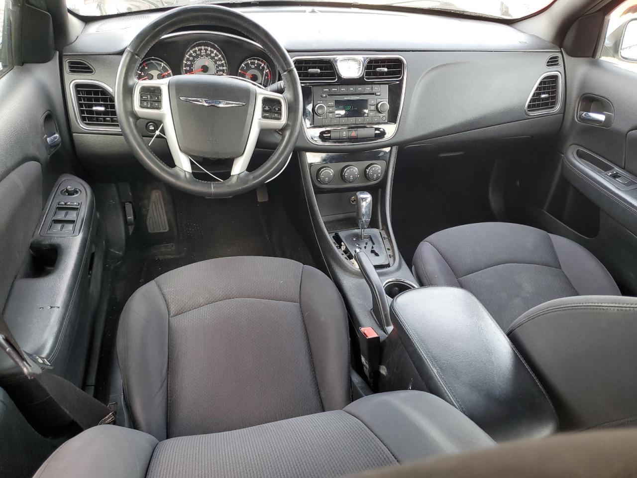 2013 Chrysler 200 - Image 8