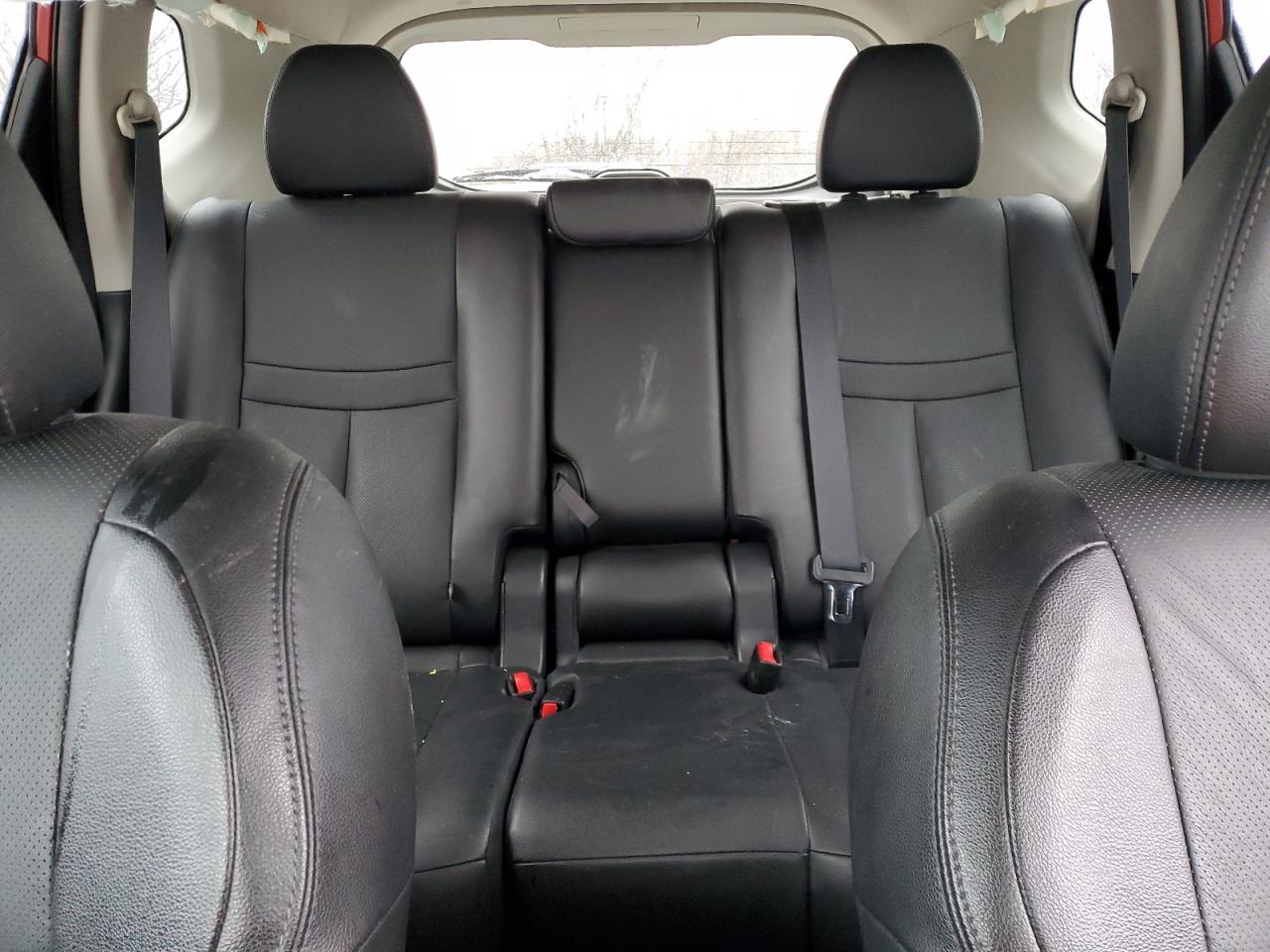 2016 Nissan Rogue - Image 10