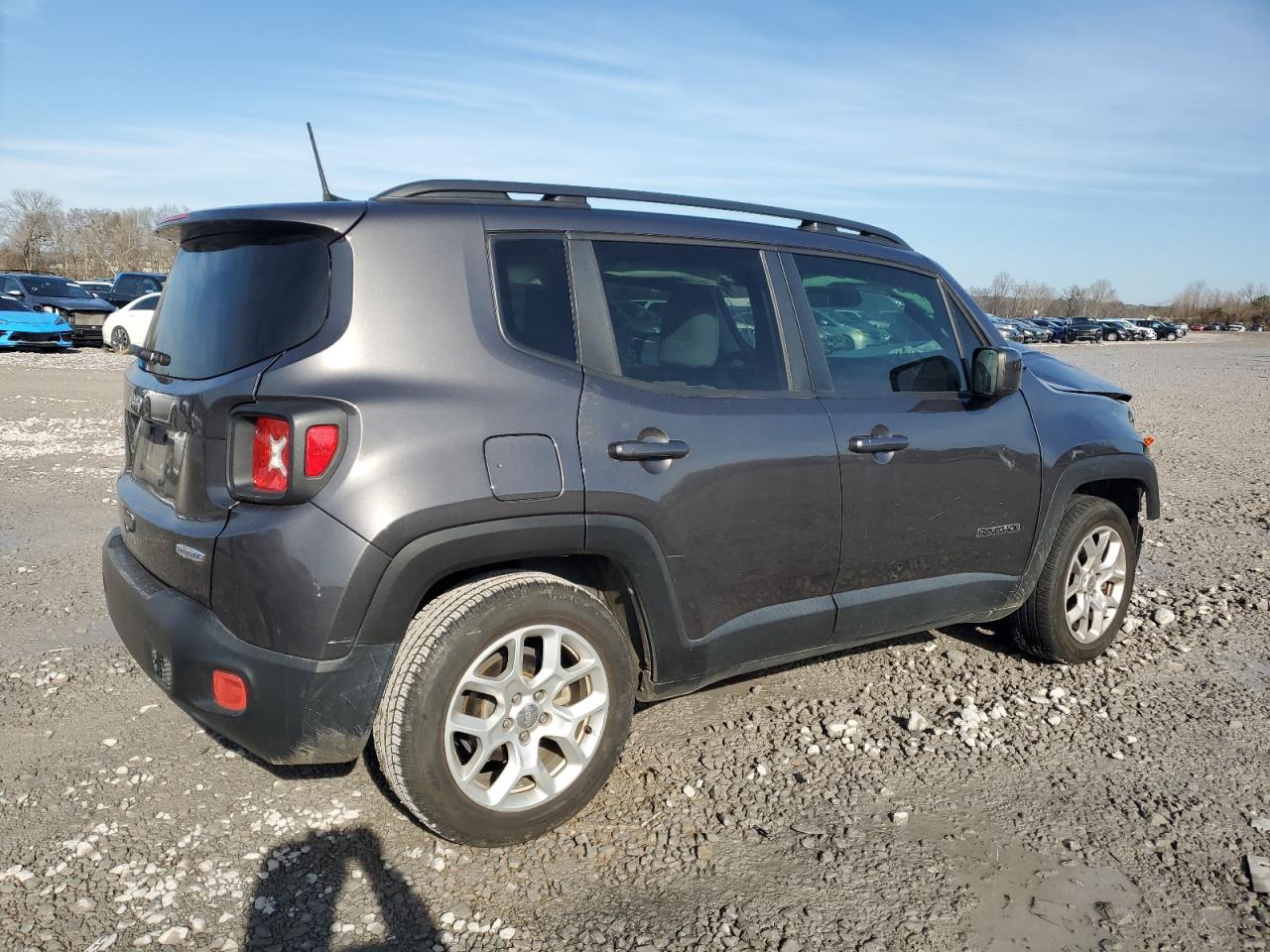 2018 Jeep Renegade - Image 3
