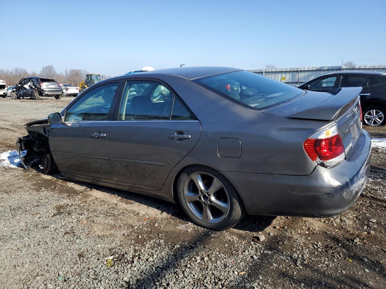 2005 Toyota Camry - Image 2