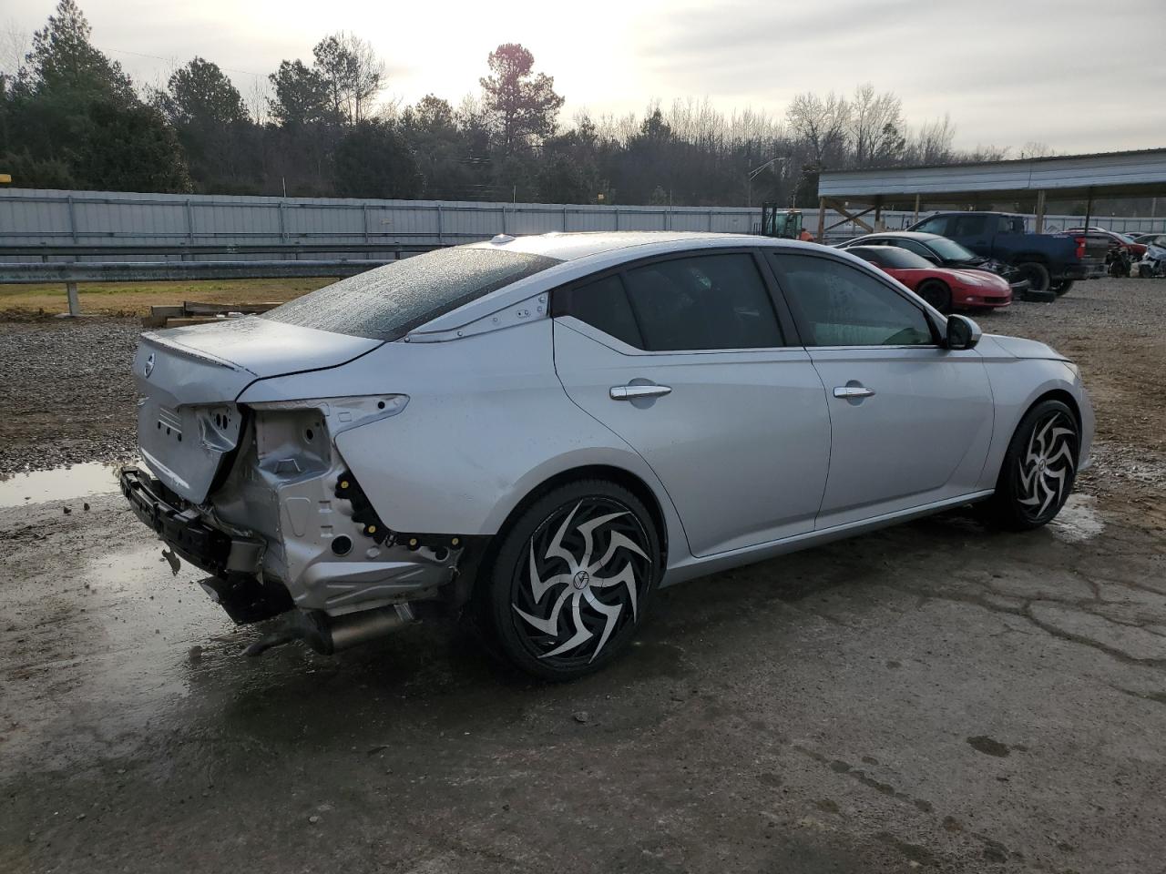 2019 Nissan Altima - Image 3