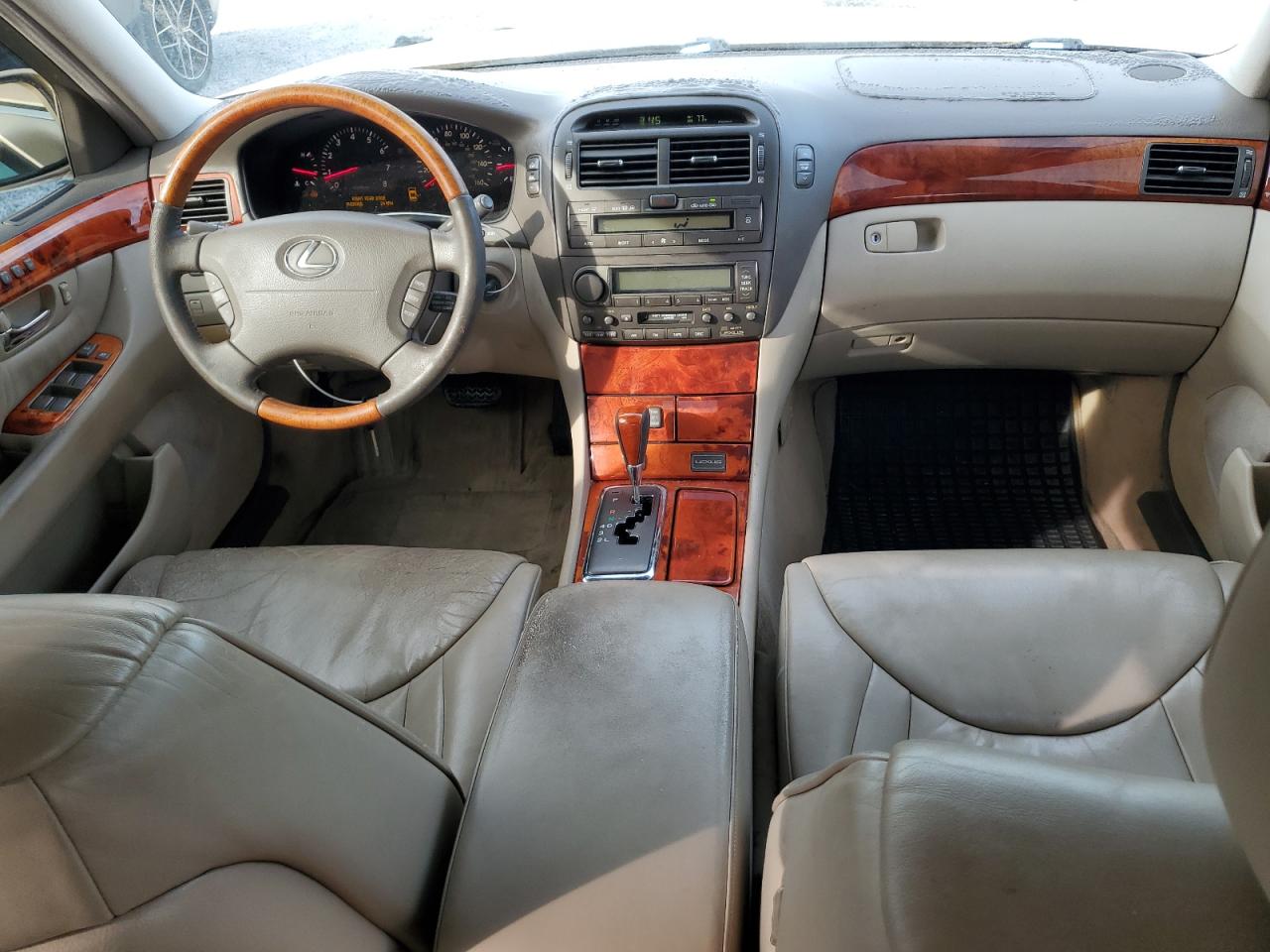 2002 Lexus LS - Image 8