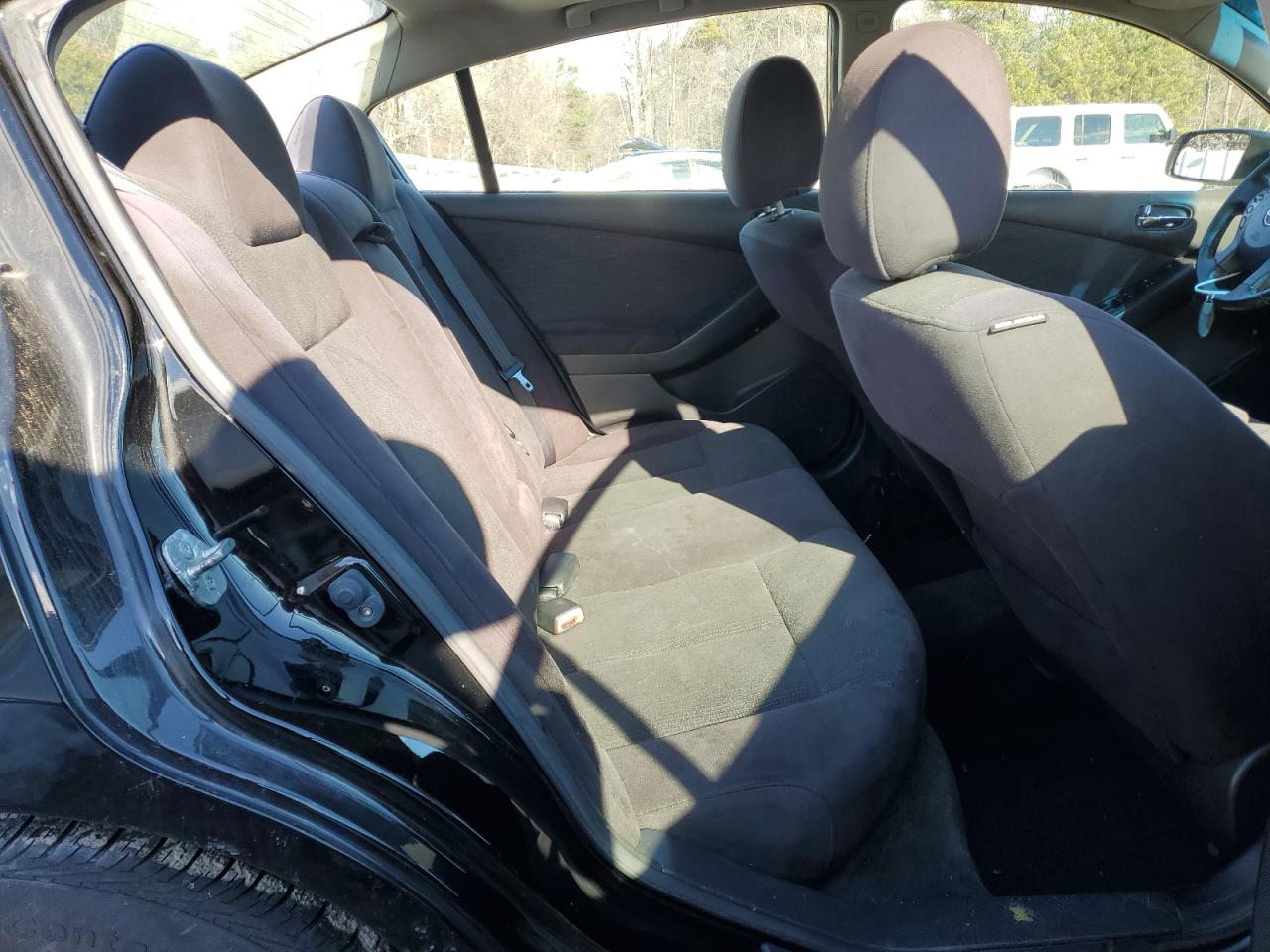2011 Nissan Altima - Image 10