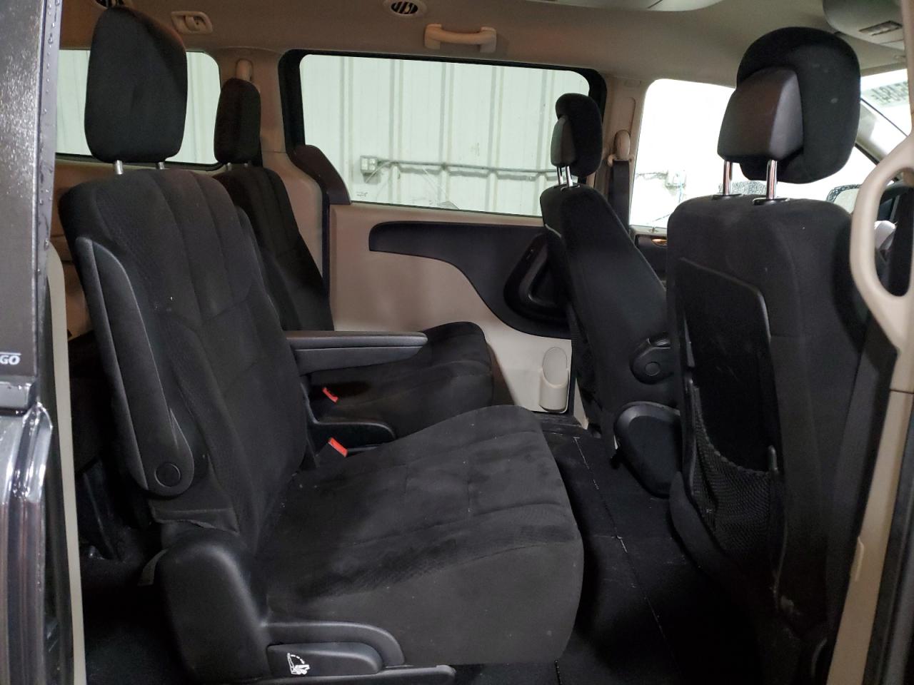 2012 Dodge Caravan - Image 11