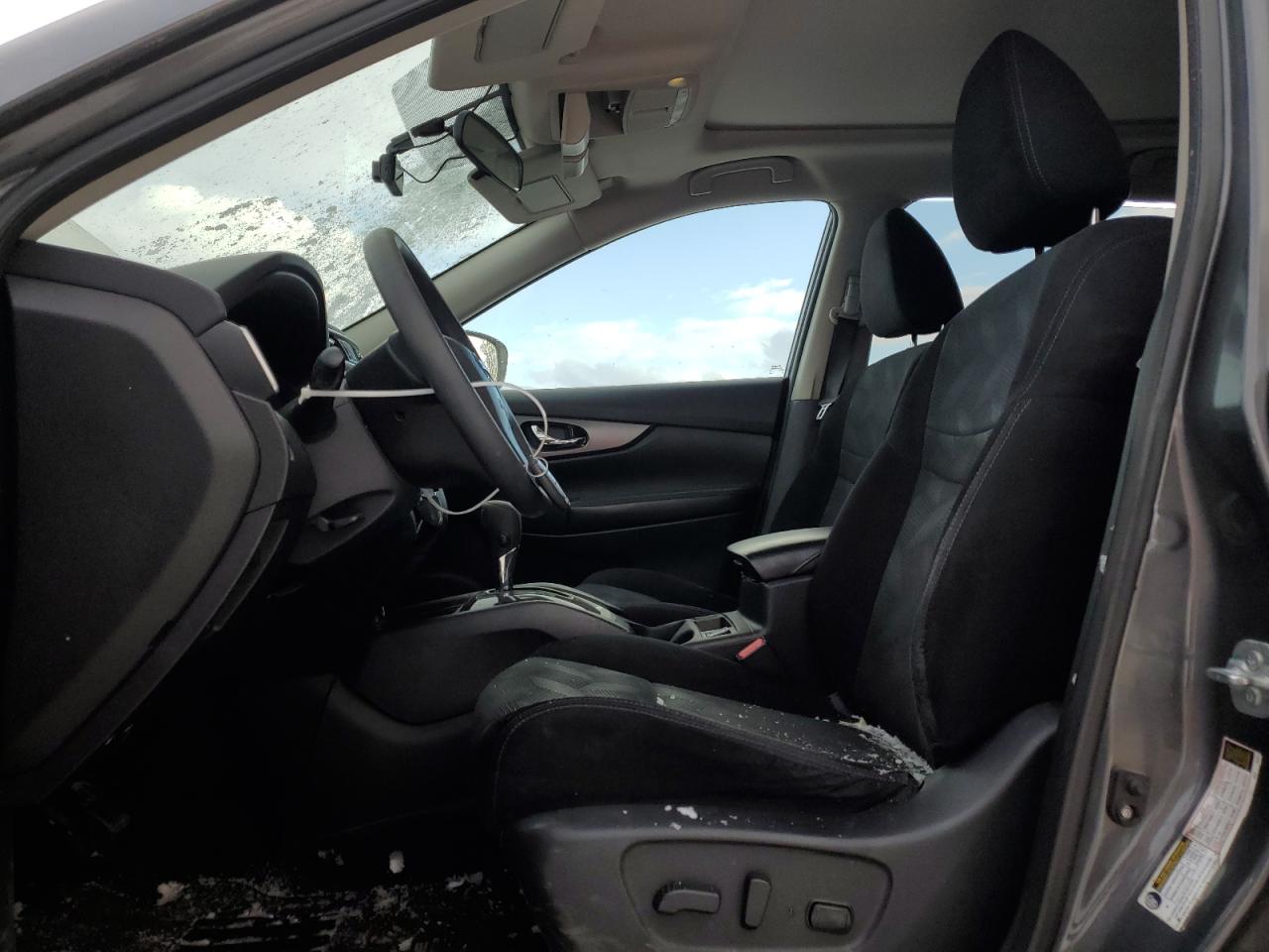 2015 Nissan Rogue - Image 7