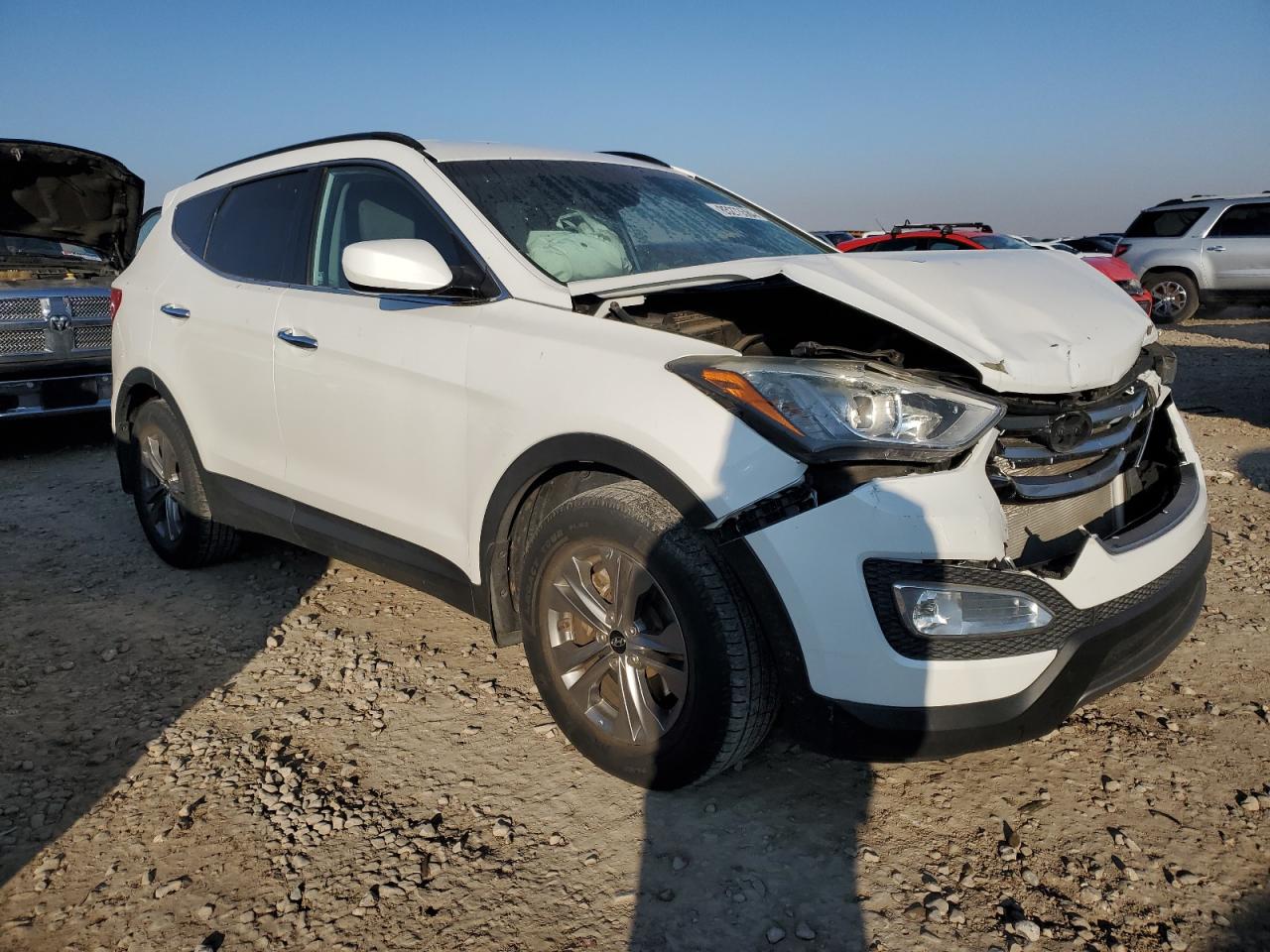 2016 Hyundai Santa Fe - Image 4