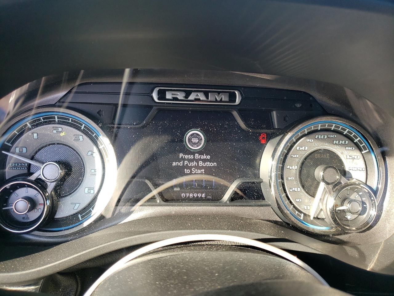 2021 RAM 1500 - Image 9