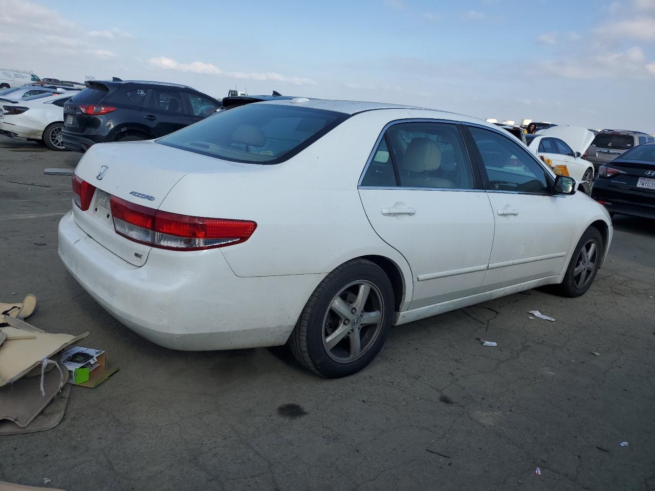 2004 Honda Accord - Image 3