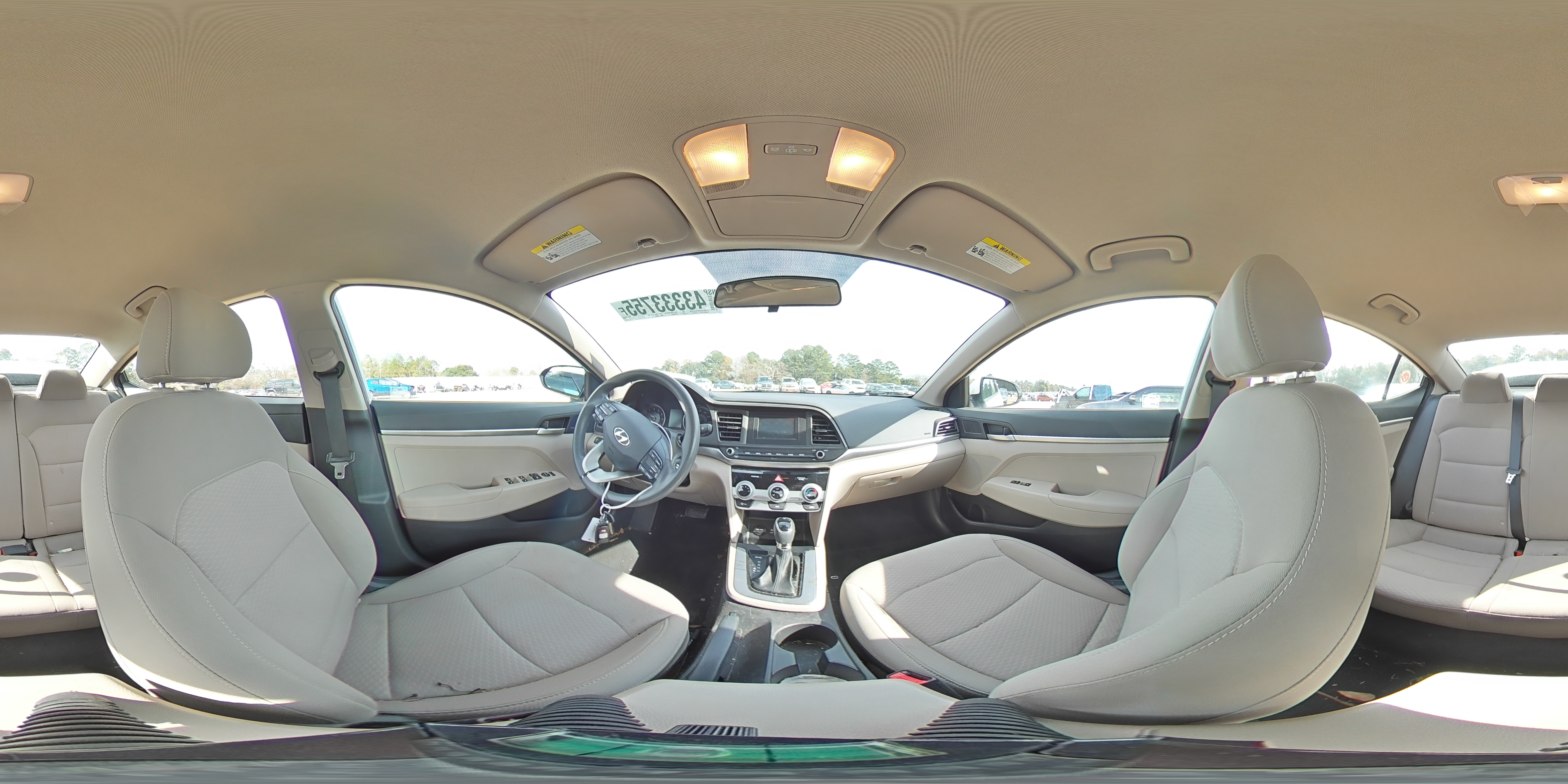 2019 Hyundai Elantra - Image 13