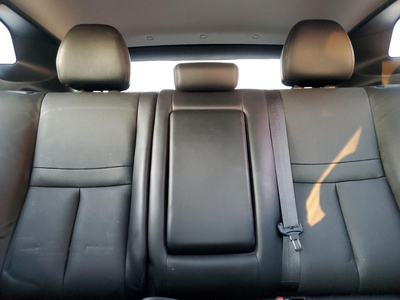 2018 Nissan Rogue - Image 10
