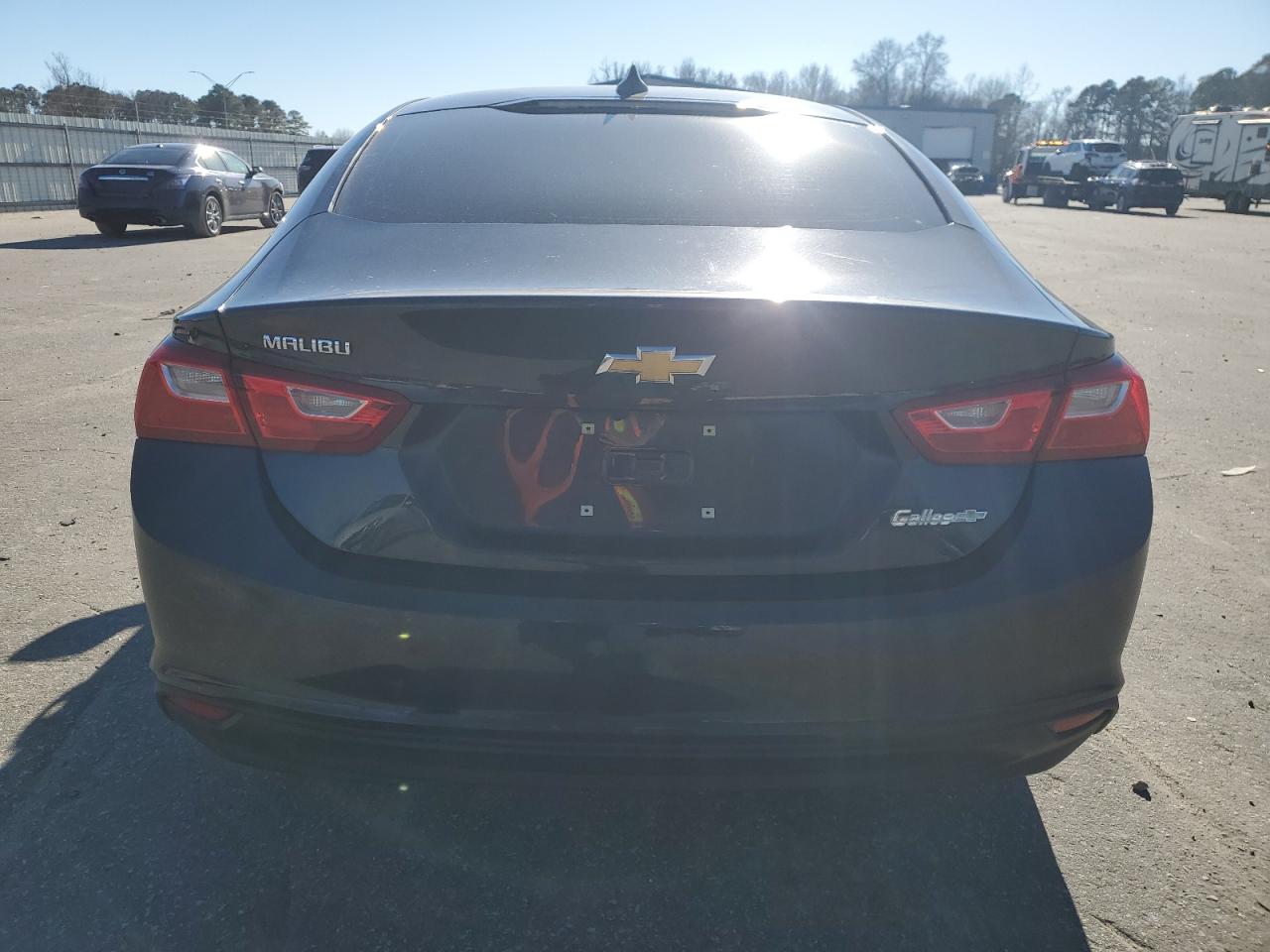2022 Chevrolet Malibu - Image 6