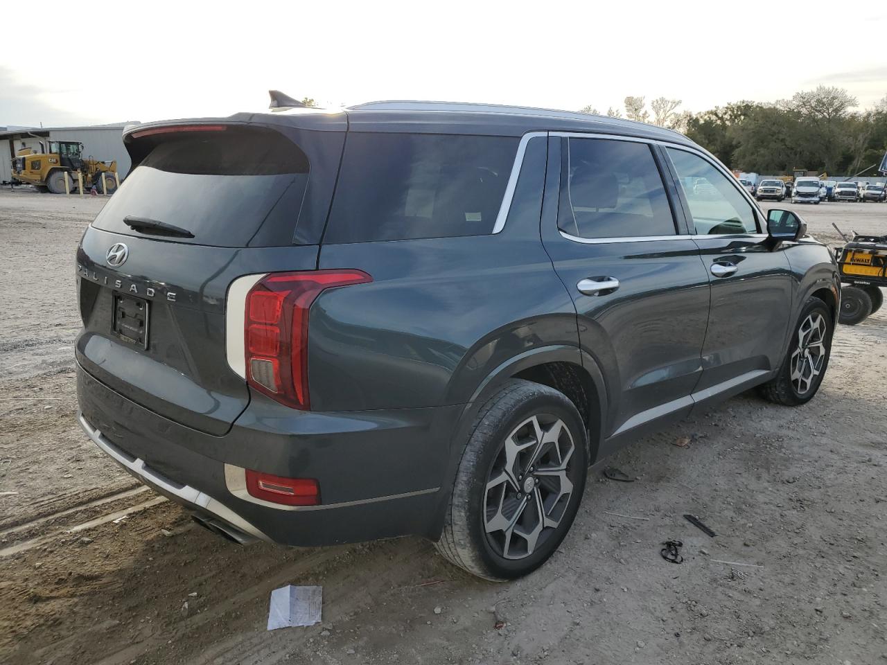 2022 Hyundai Palisade - Image 3