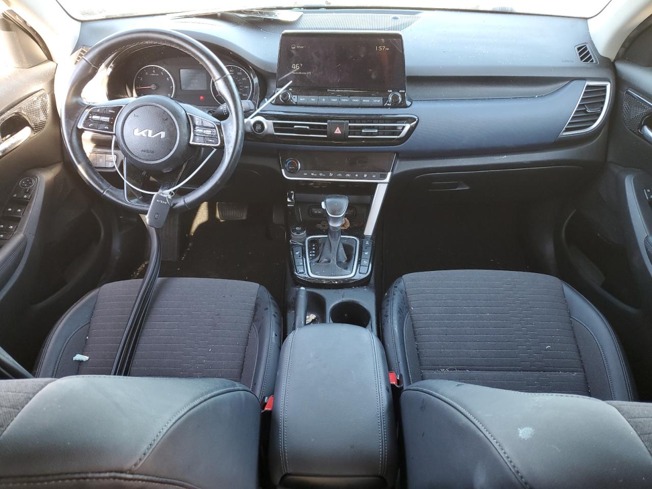 2022 Kia Seltos - Image 8