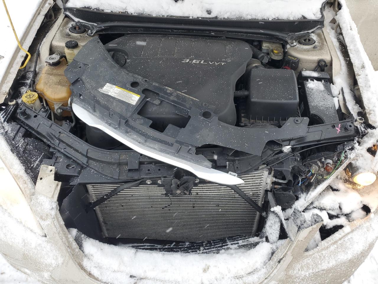 2013 Chrysler 200 - Image 11