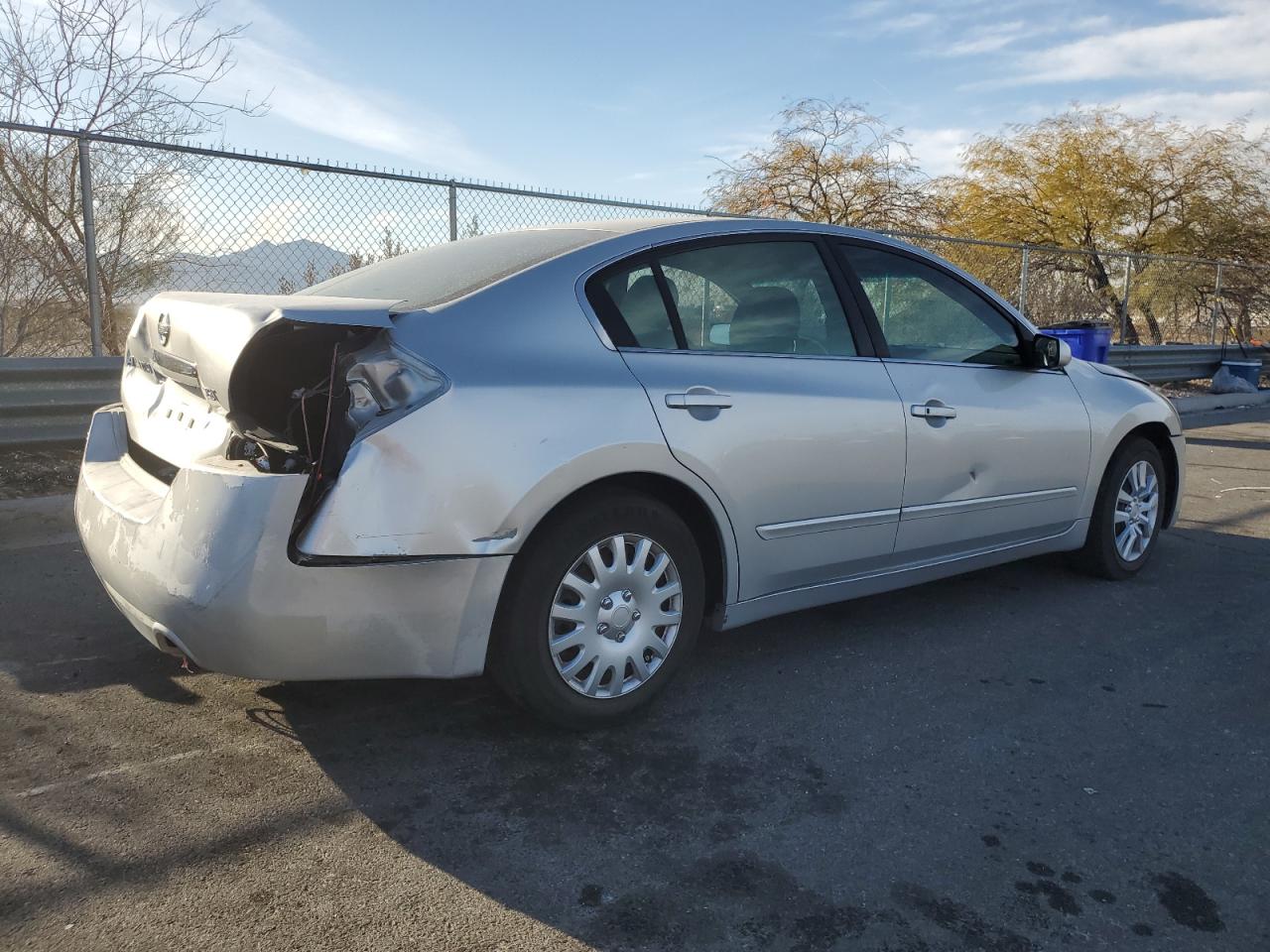 2009 Nissan Altima - Image 3