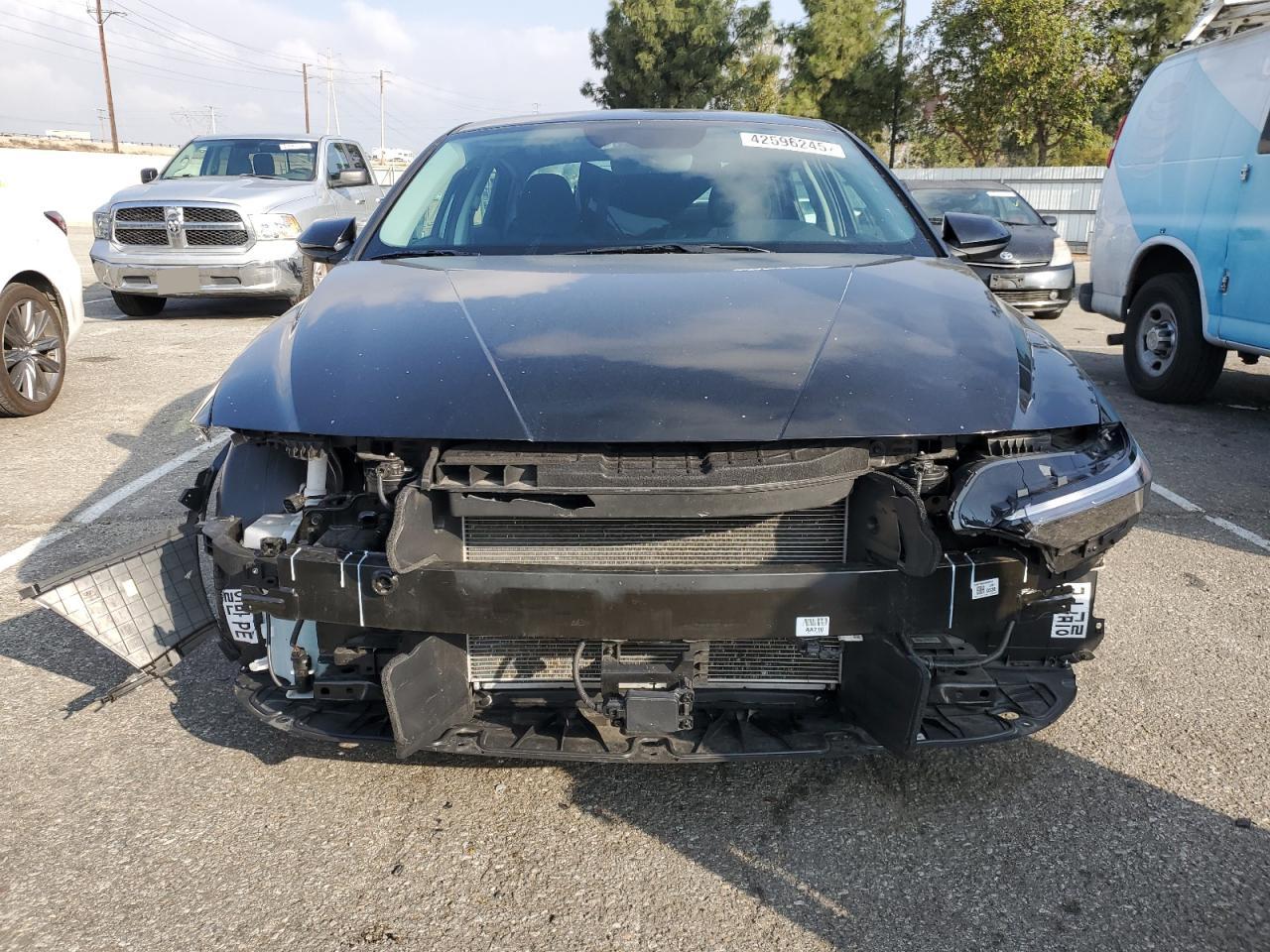 2024 Hyundai Elantra - Image 5