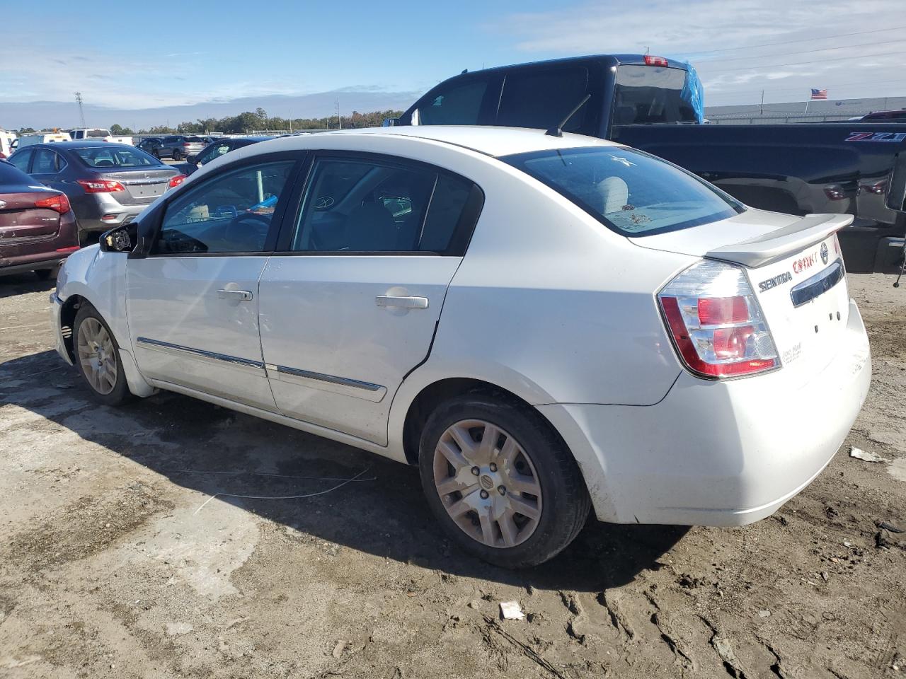 2011 Nissan Sentra - Image 2
